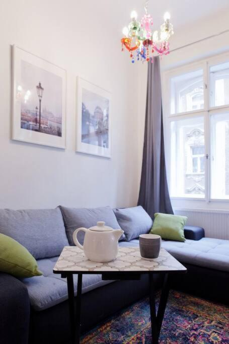 Prague Center Apartment With Fireplace Экстерьер фото