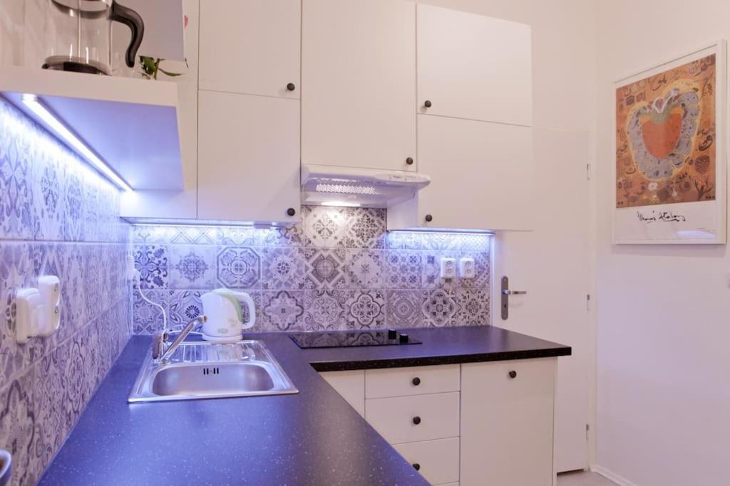 Prague Center Apartment With Fireplace Экстерьер фото