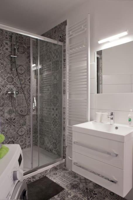 Prague Center Apartment With Fireplace Экстерьер фото